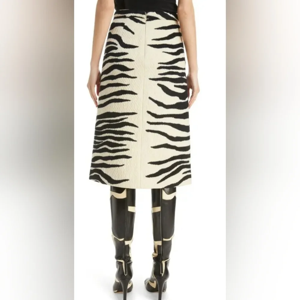 Dries Van Noten Zebra Patterned Skirt in Black and Cream - Picture 2 of 8